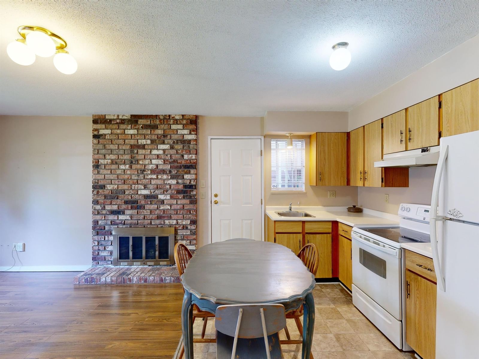 Listing Image 21