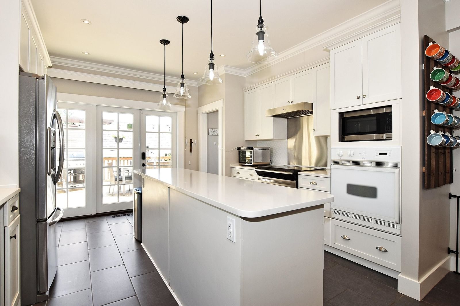 Listing Image 10