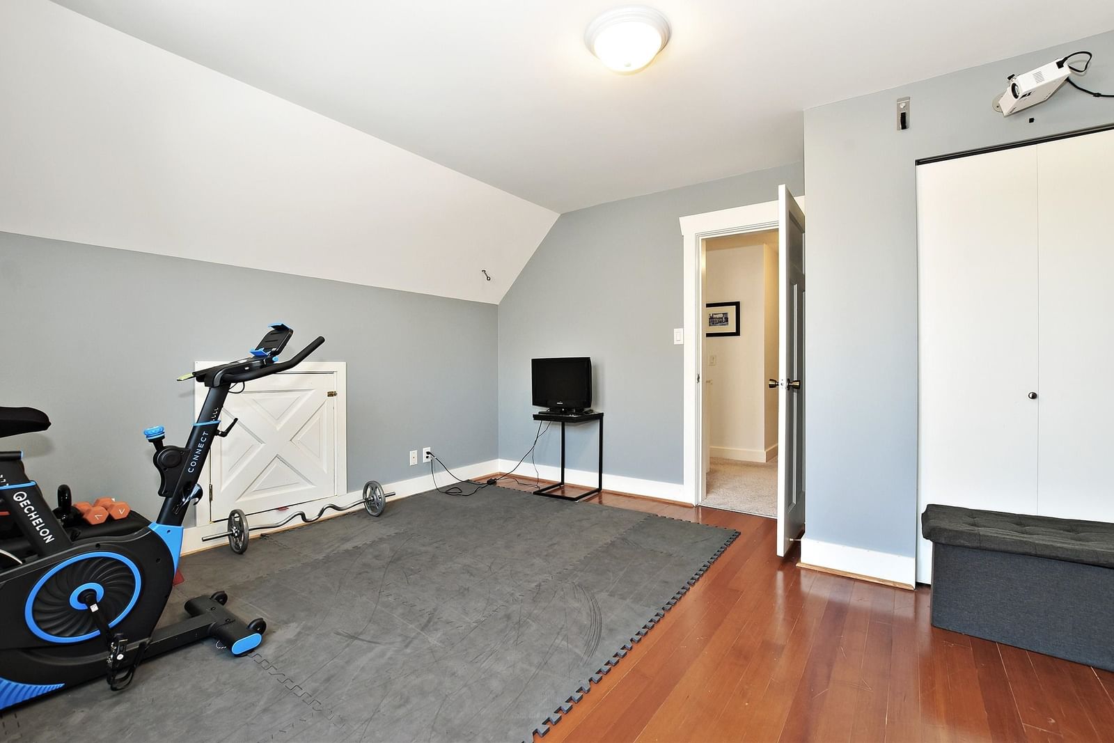 Listing Image 22