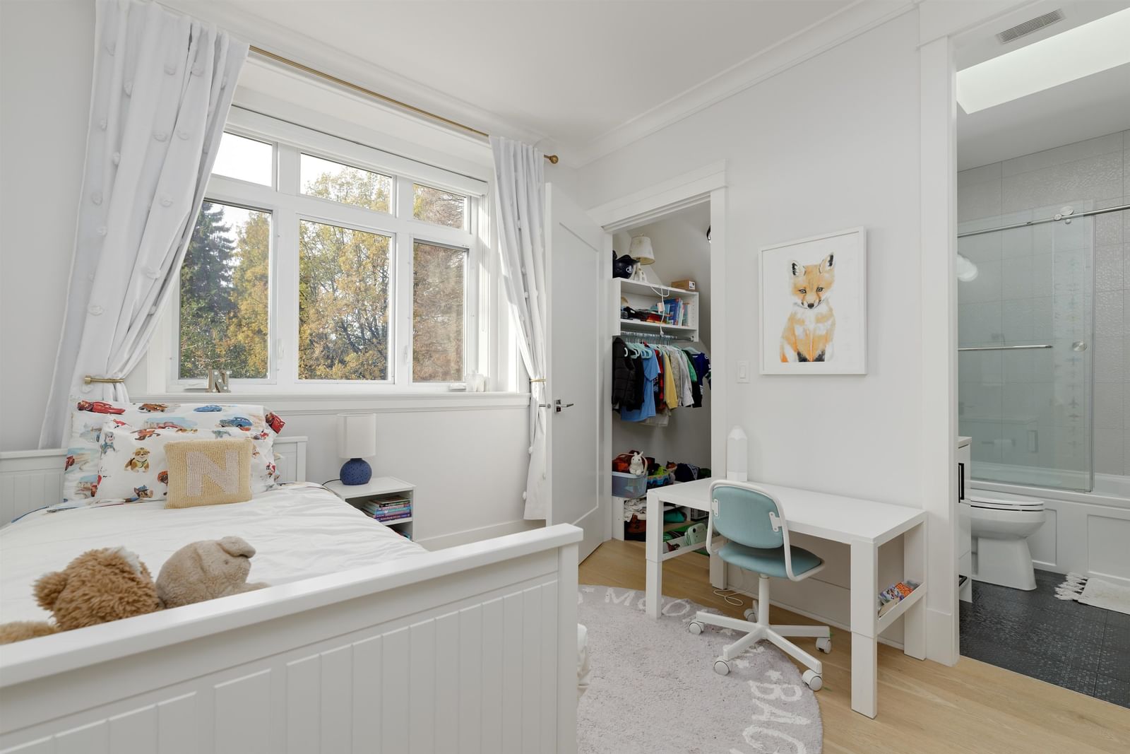 Listing Image 19