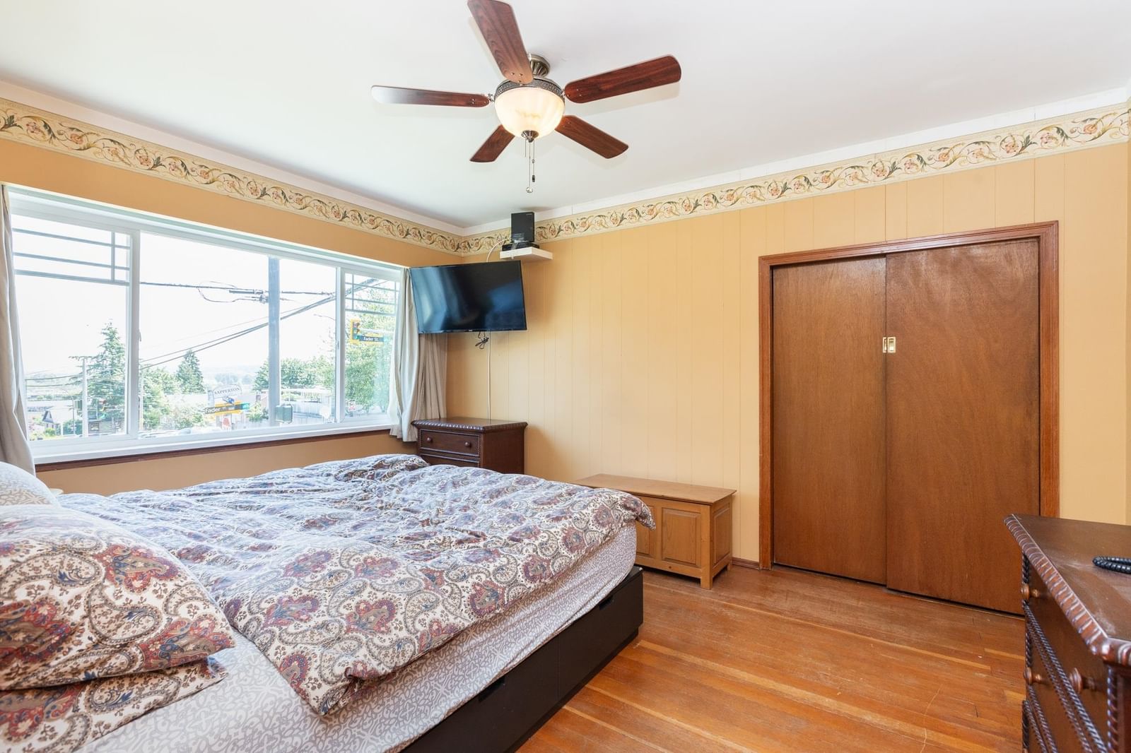 Listing Image 13