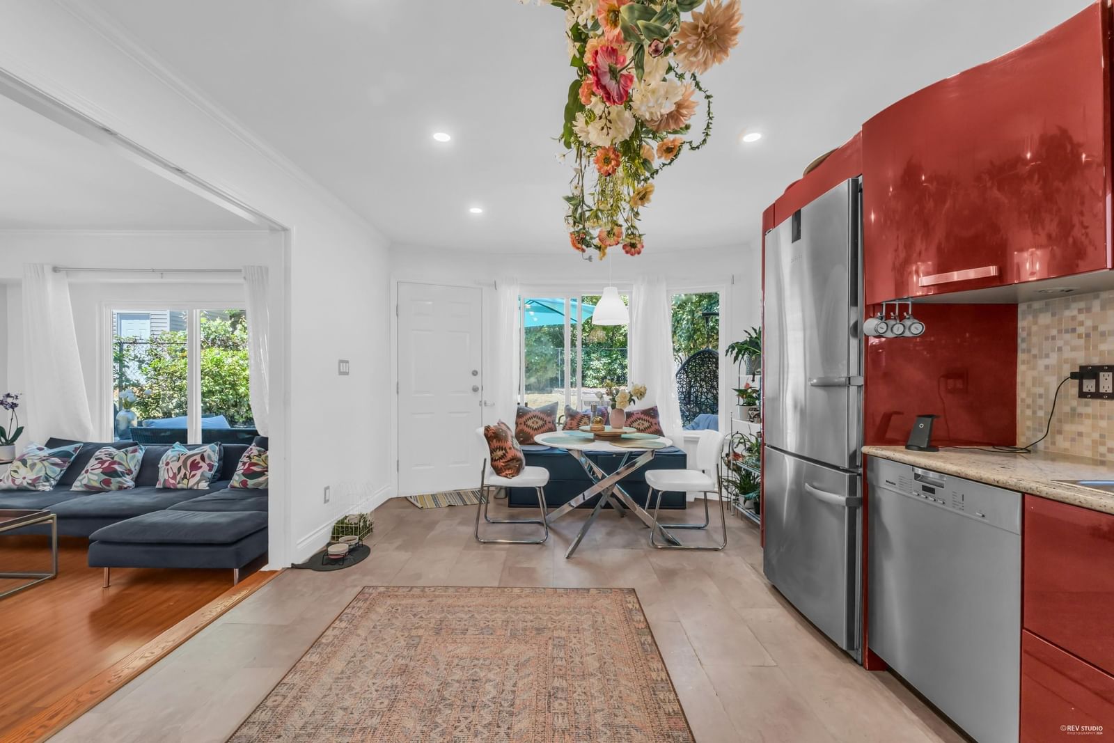 Listing Image 12
