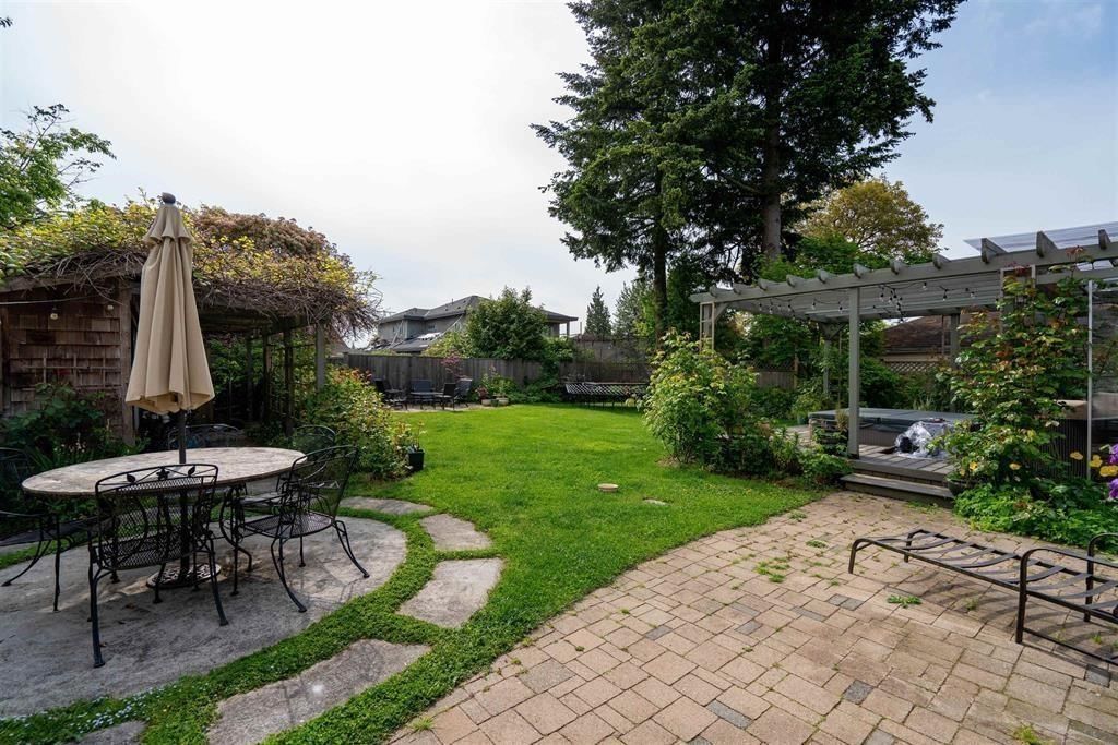 Listing Image 12