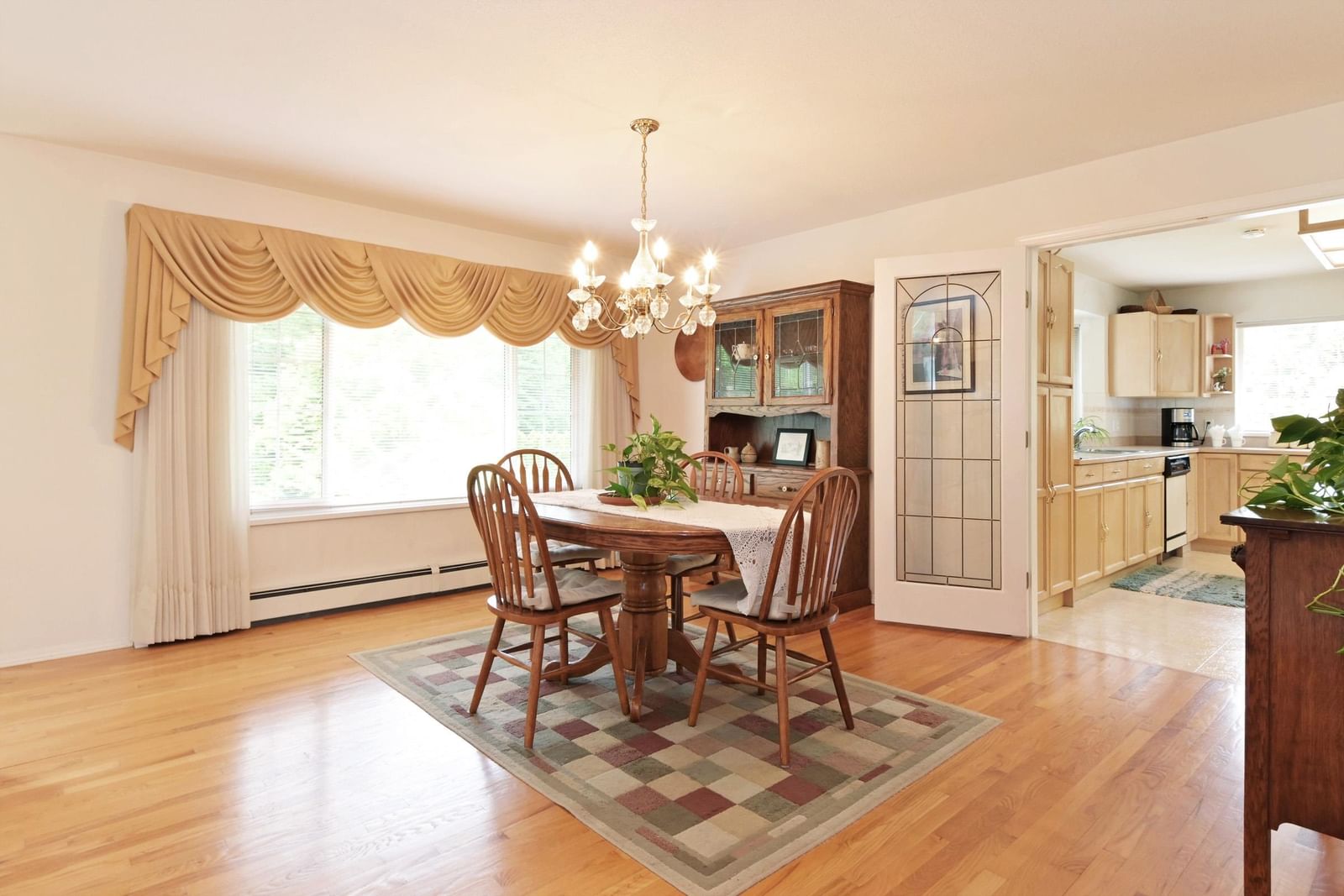 Listing Image 9
