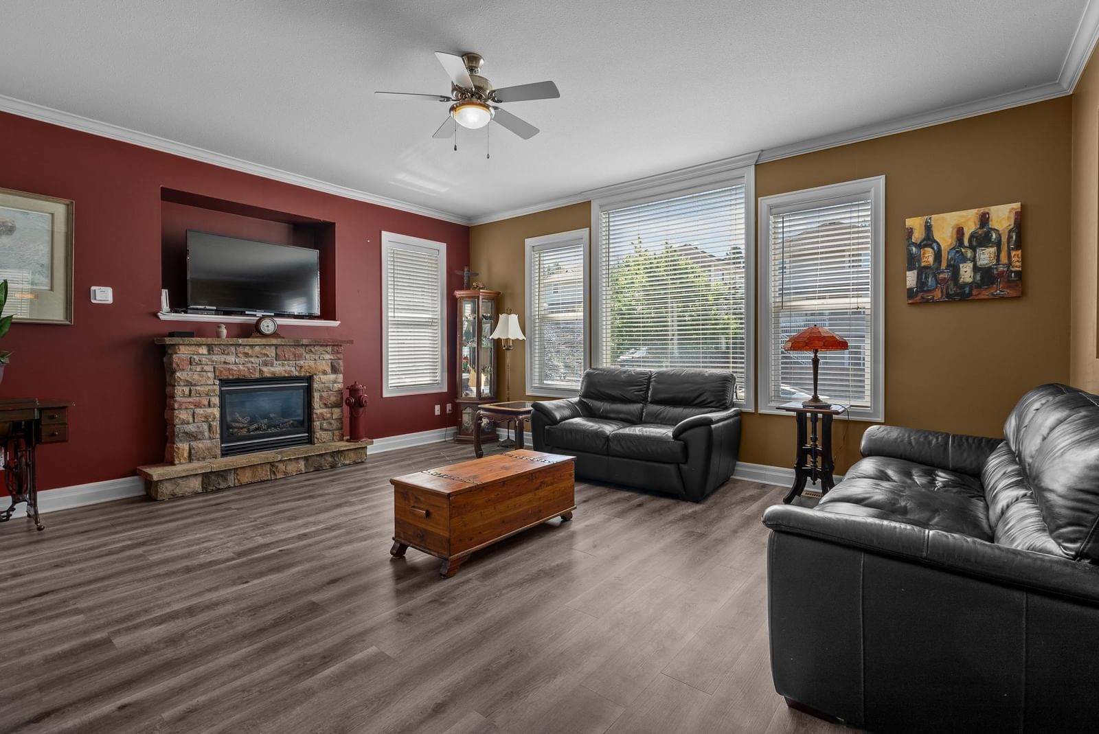 Listing Image 14