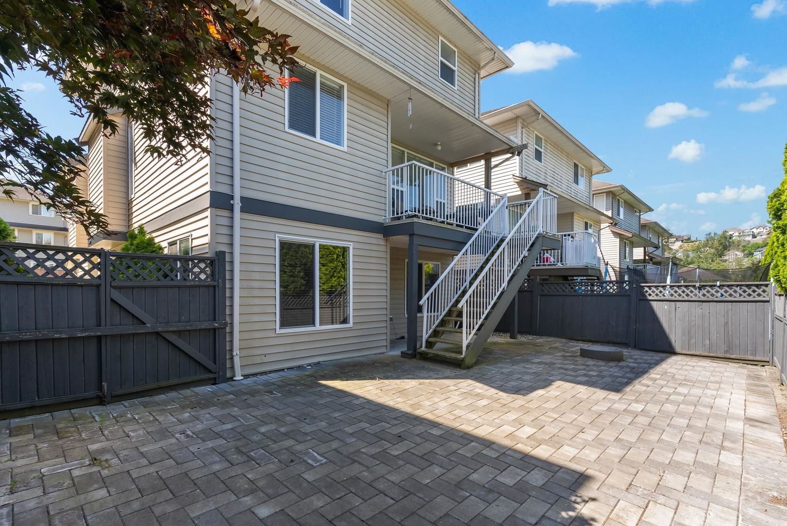 Listing Image 8