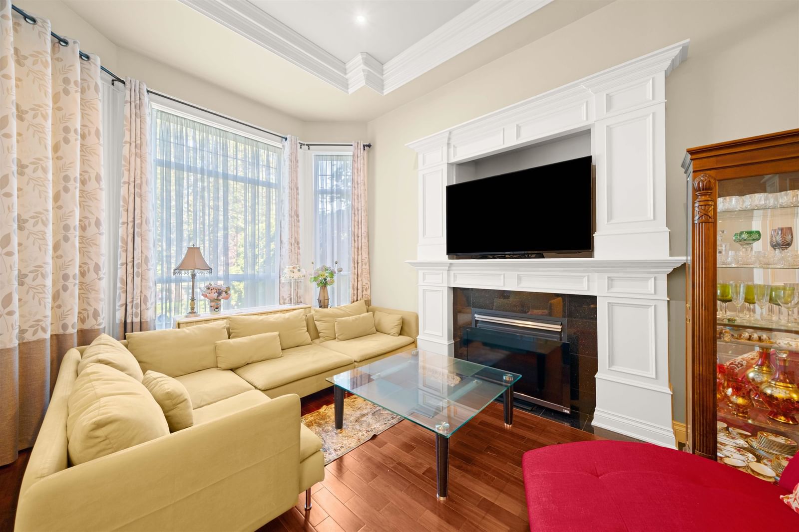 Listing Image 4