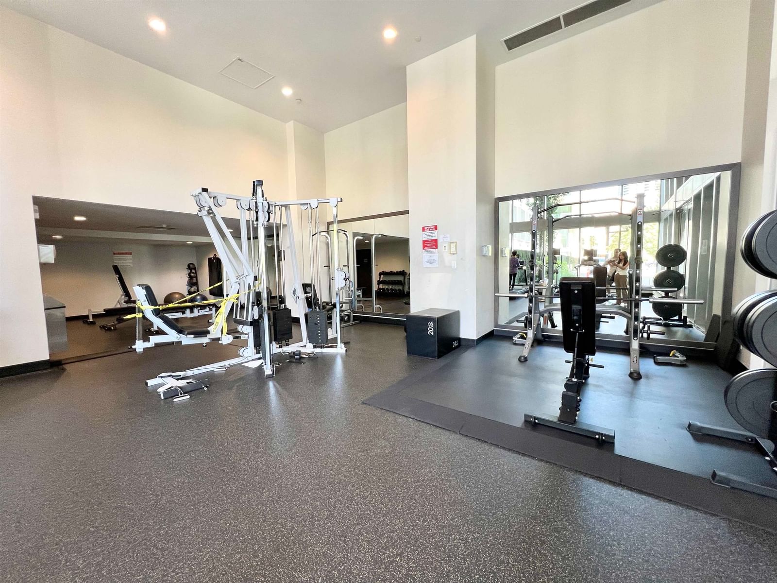 Listing Image 12