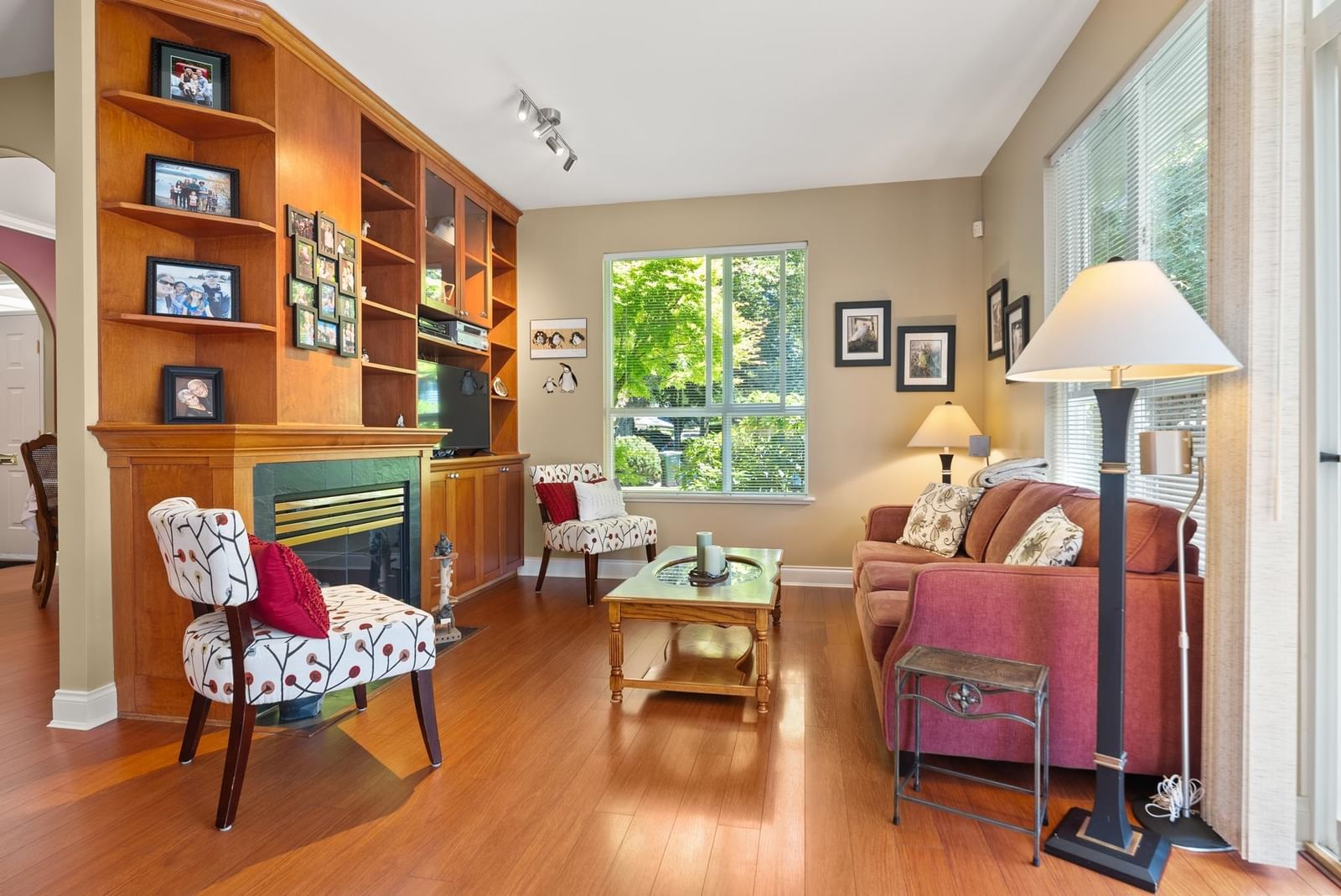 Listing Image 15