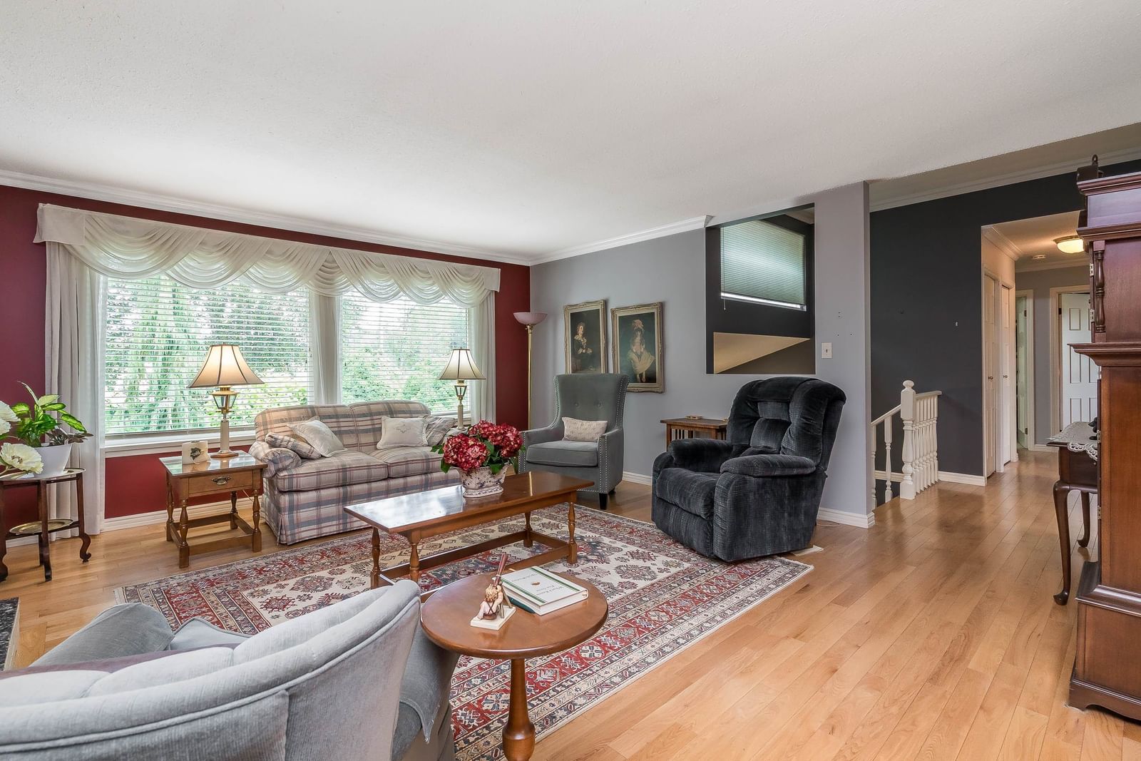 Listing Image 12