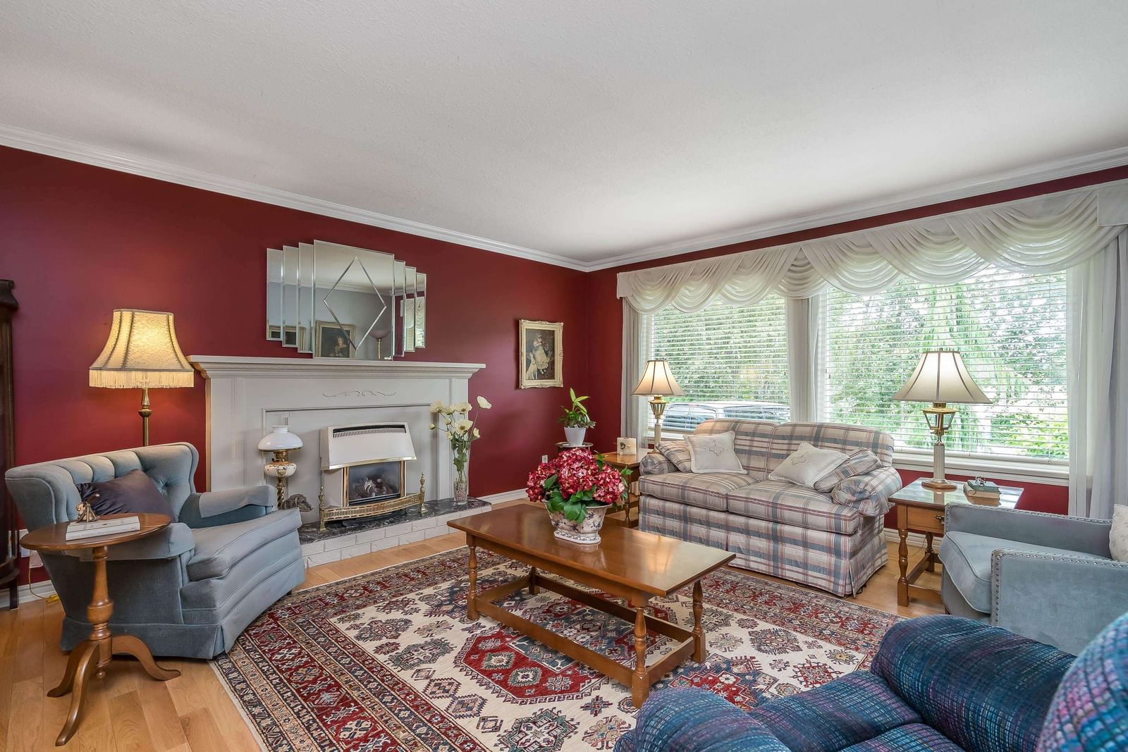 Listing Image 6