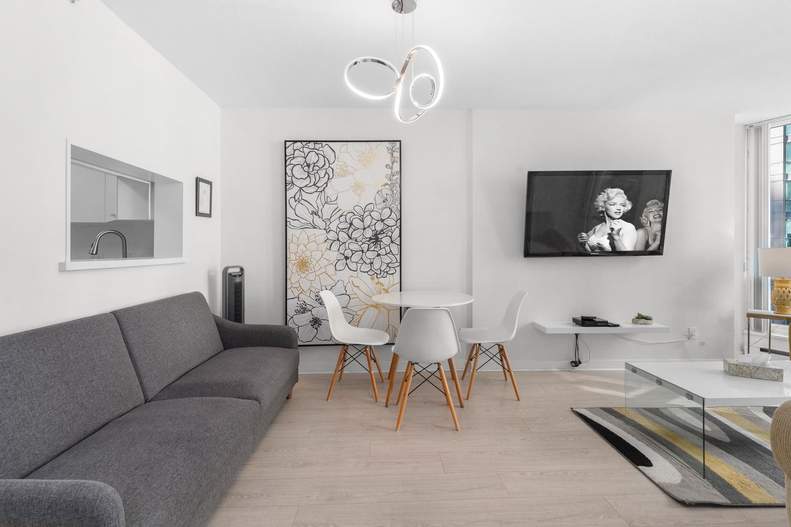 Listing Image 12