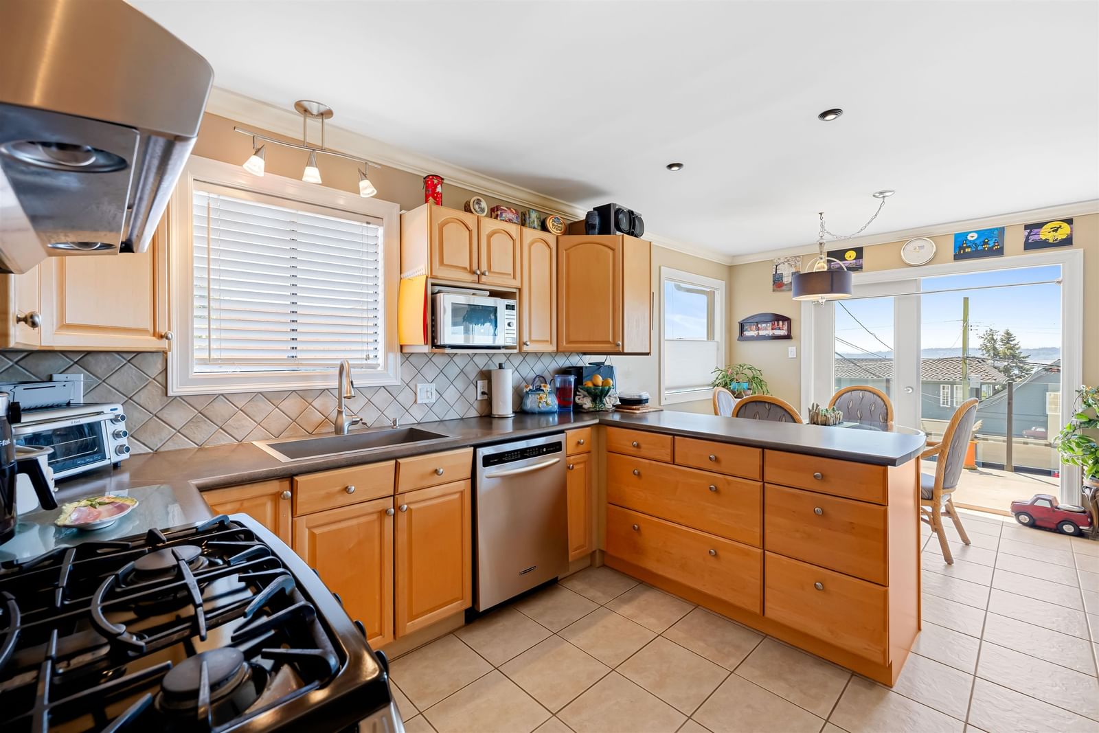 Listing Image 13