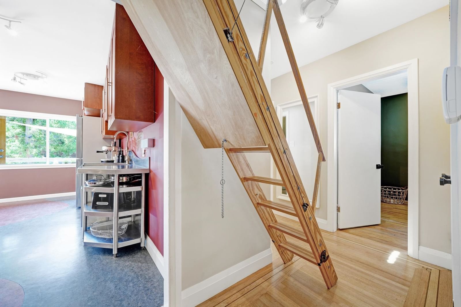 Listing Image 13