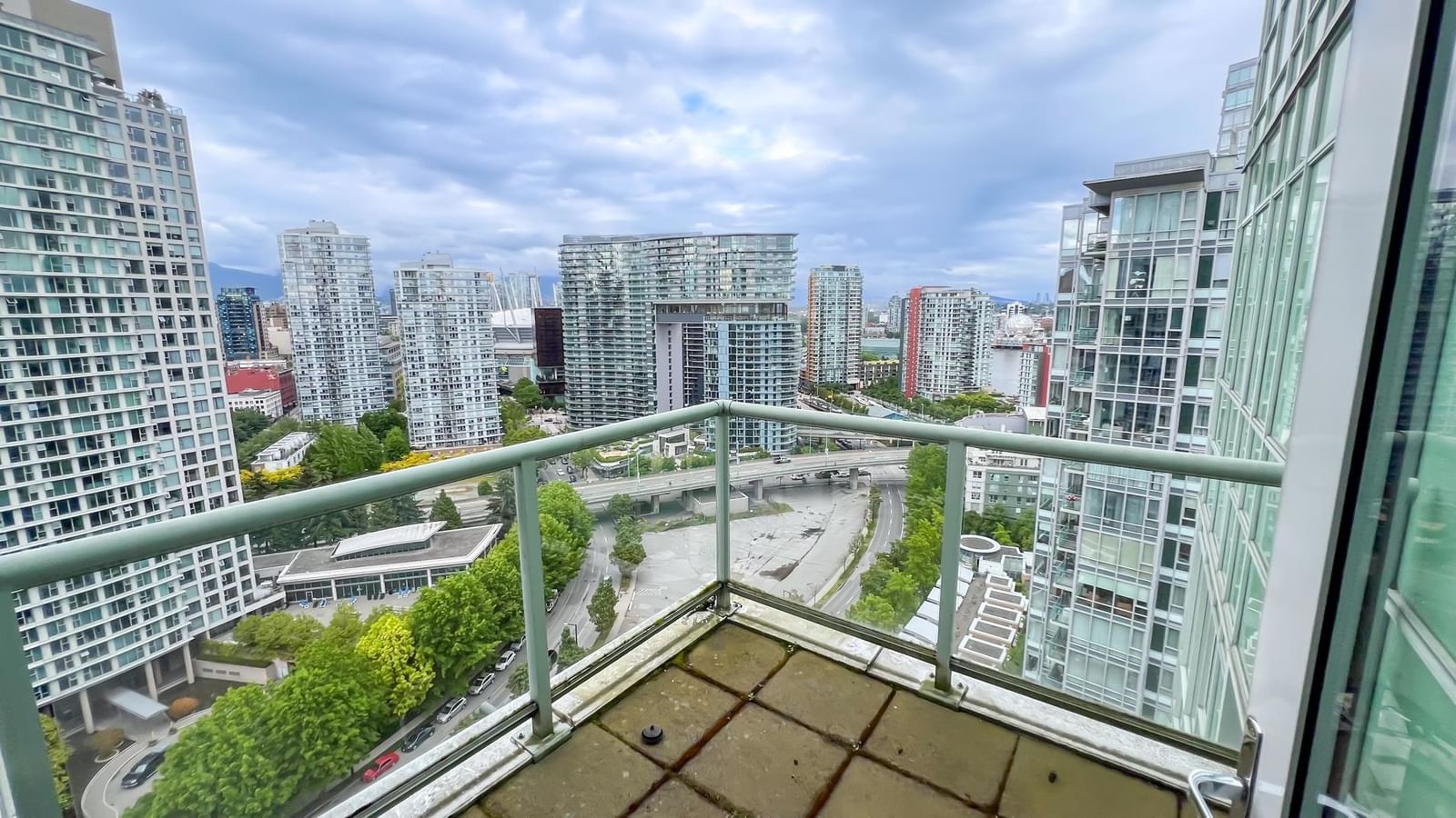 Listing Image 10