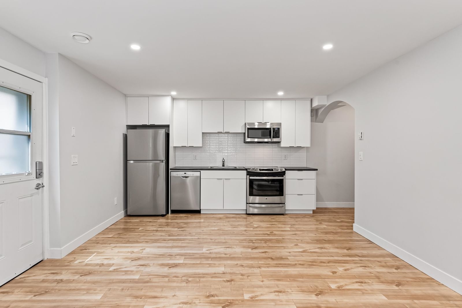 Listing Image 21