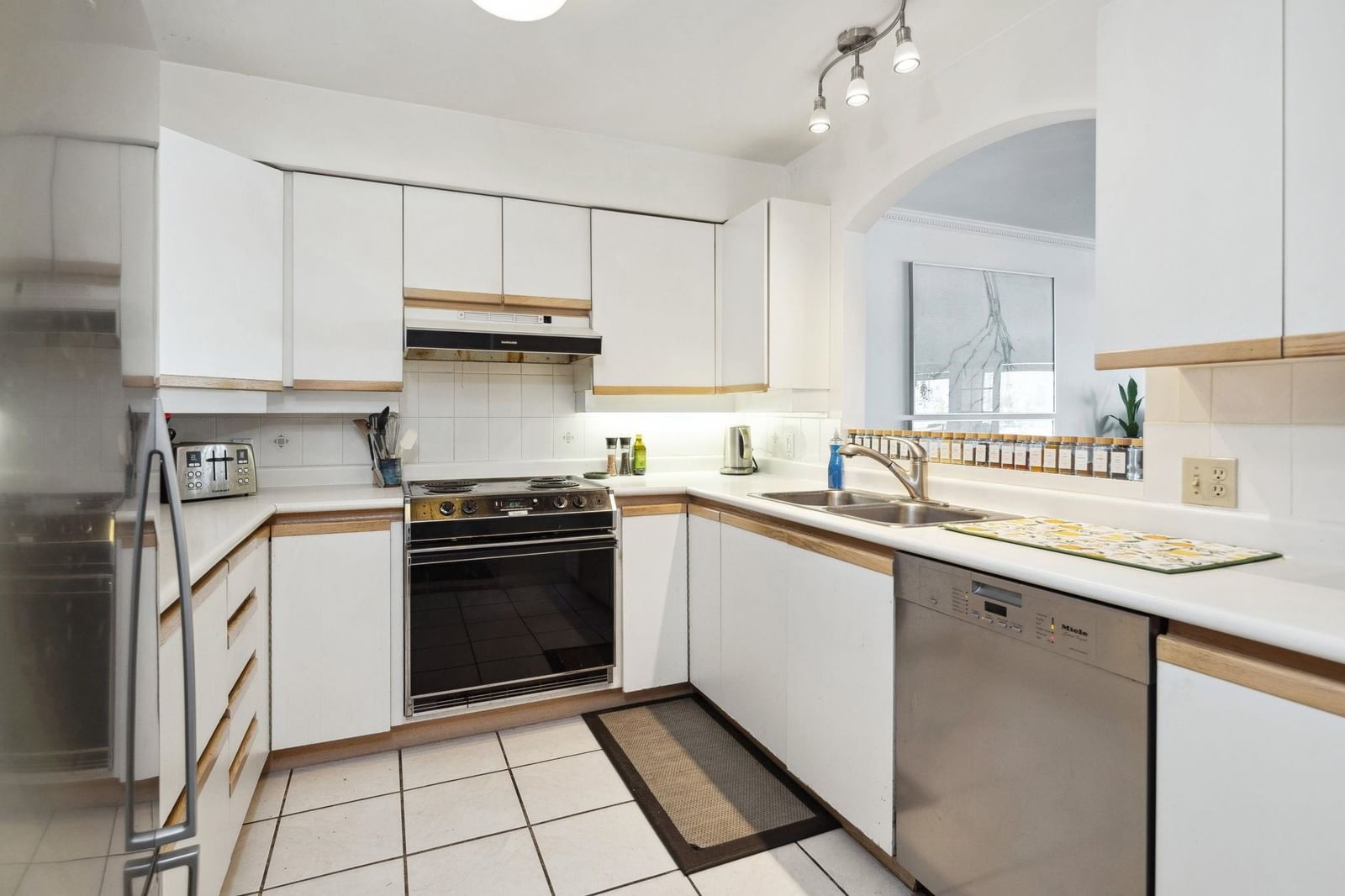 Listing Image 14