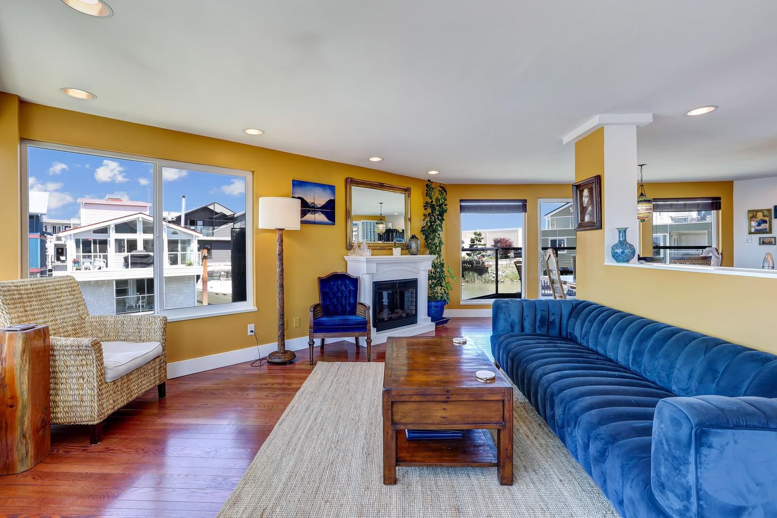 Listing Image 8