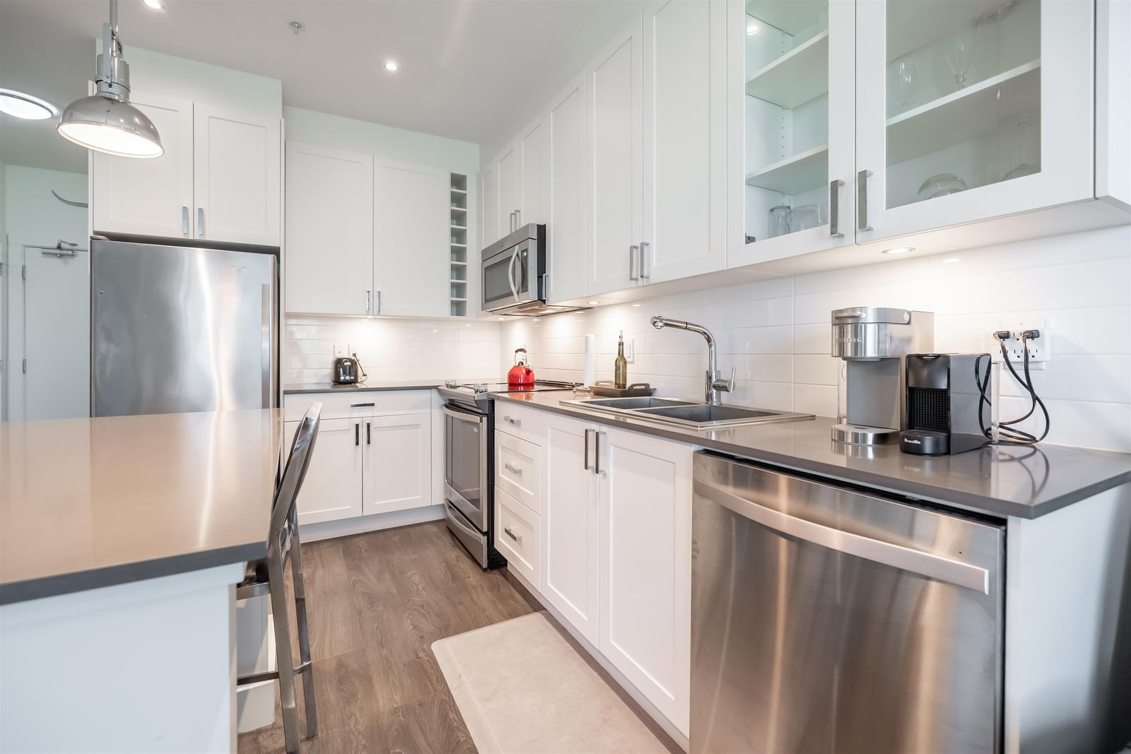 Listing Image 10