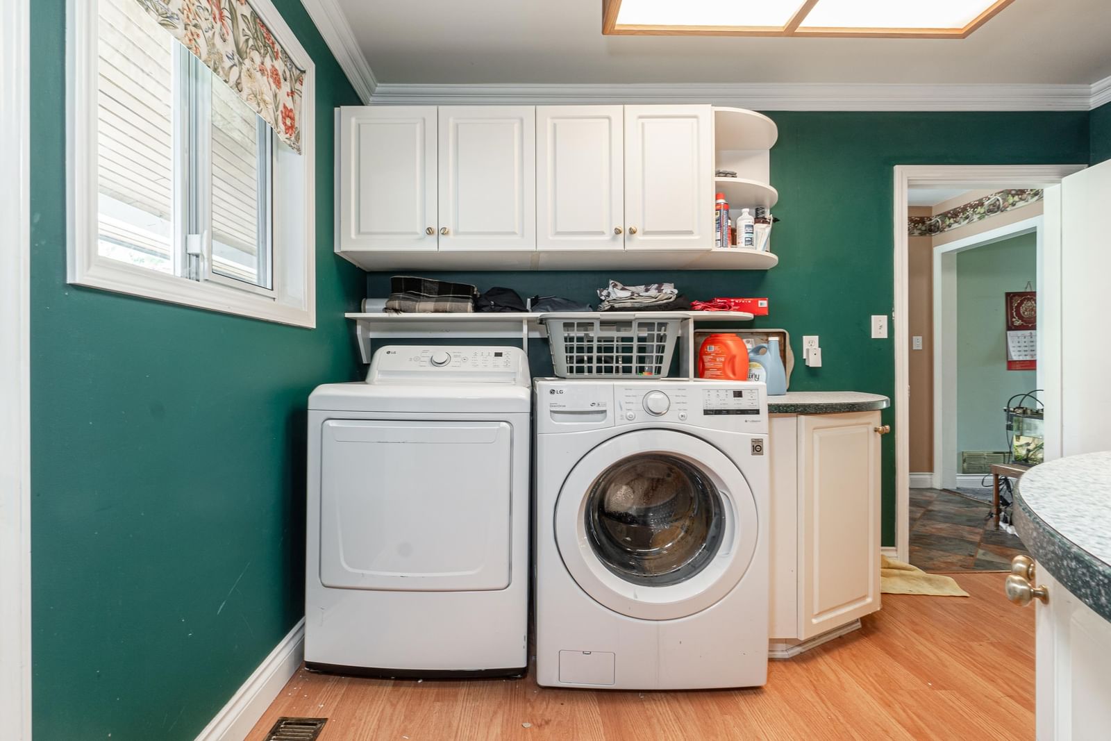 Listing Image 10