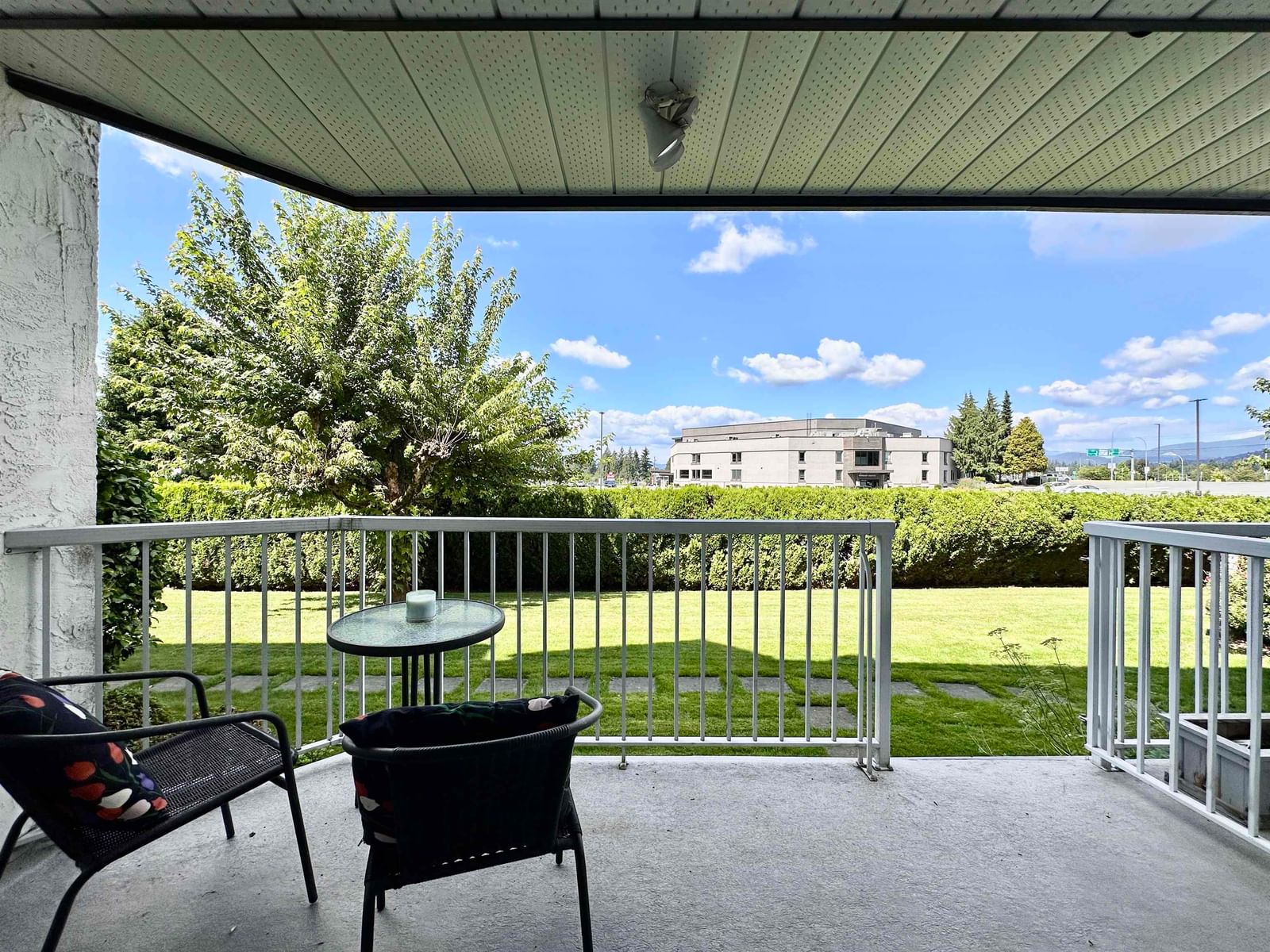 Listing Image 16