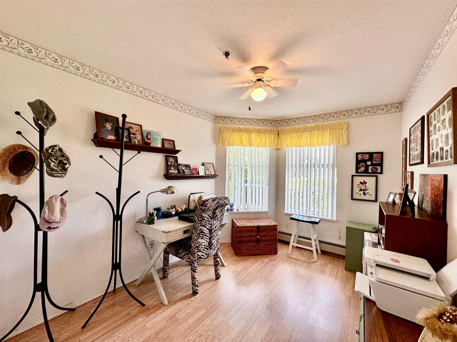 Listing Image 19
