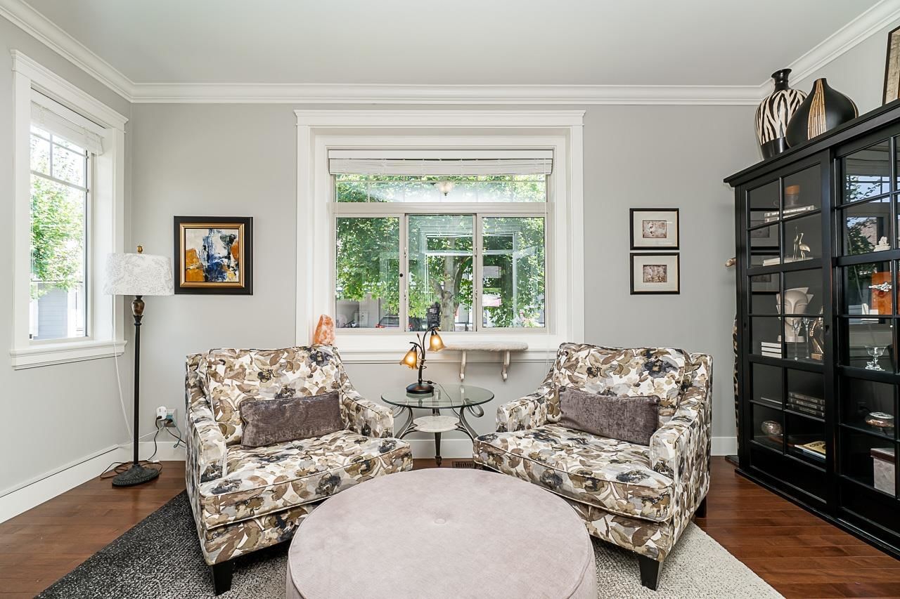 Listing Image 11