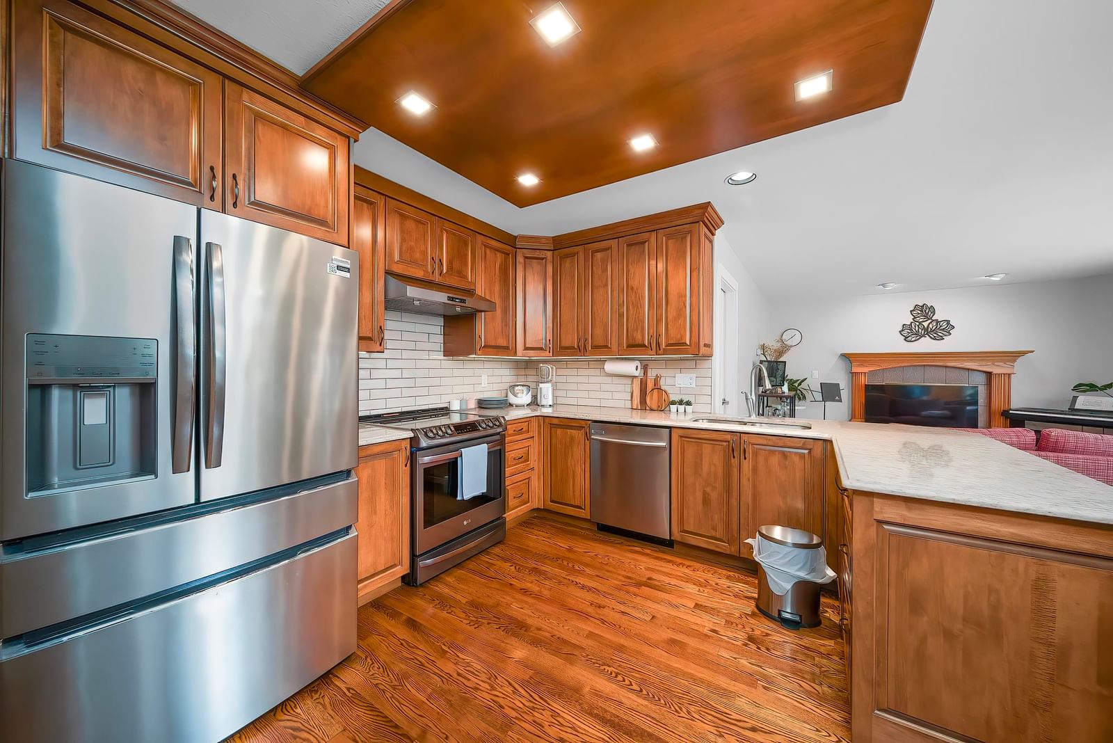 Listing Image 10