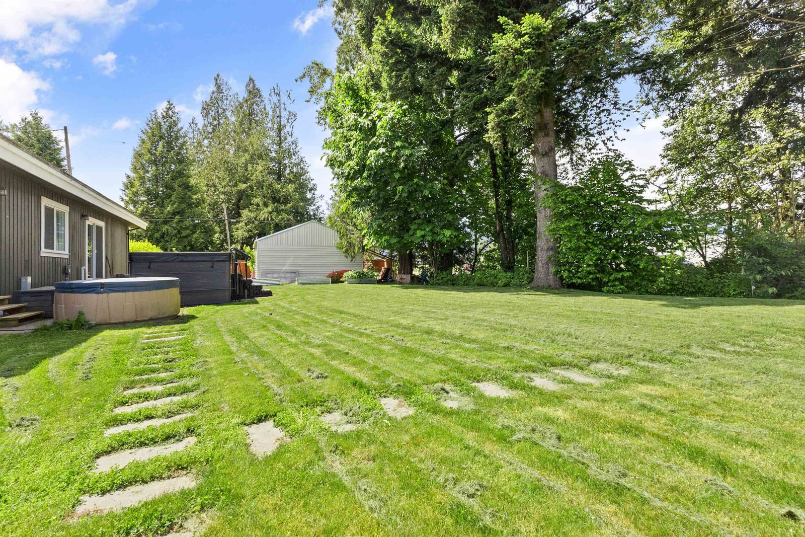 Listing Image 32