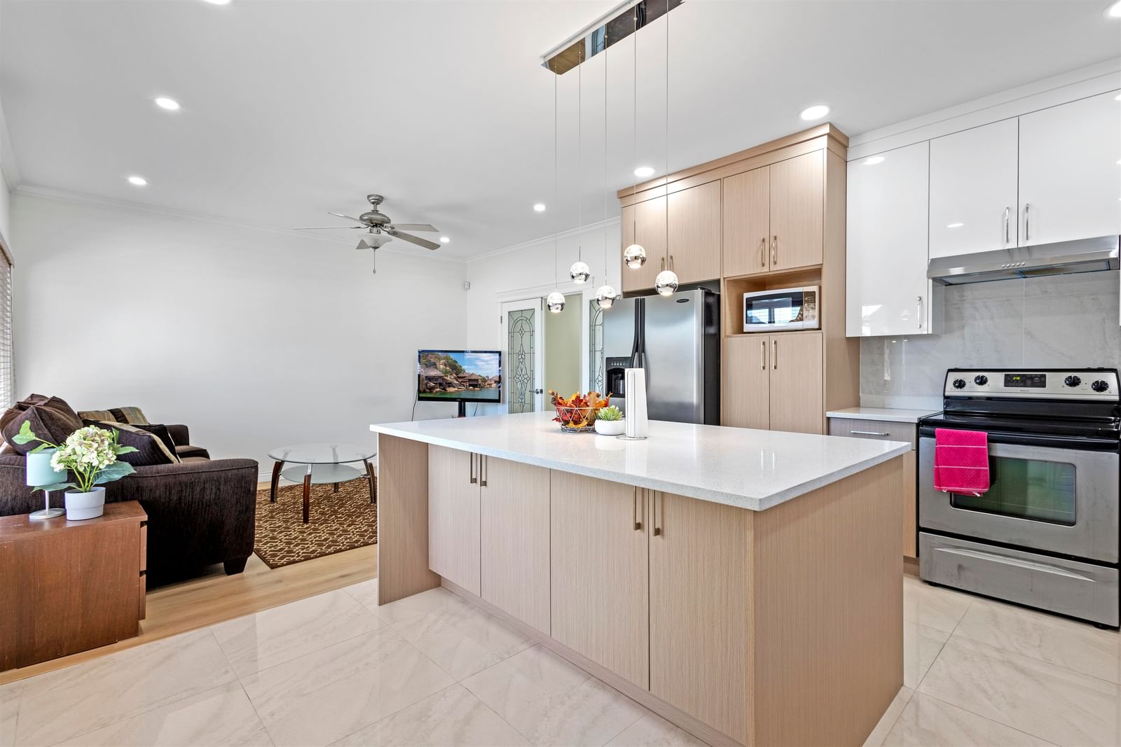 Listing Image 10