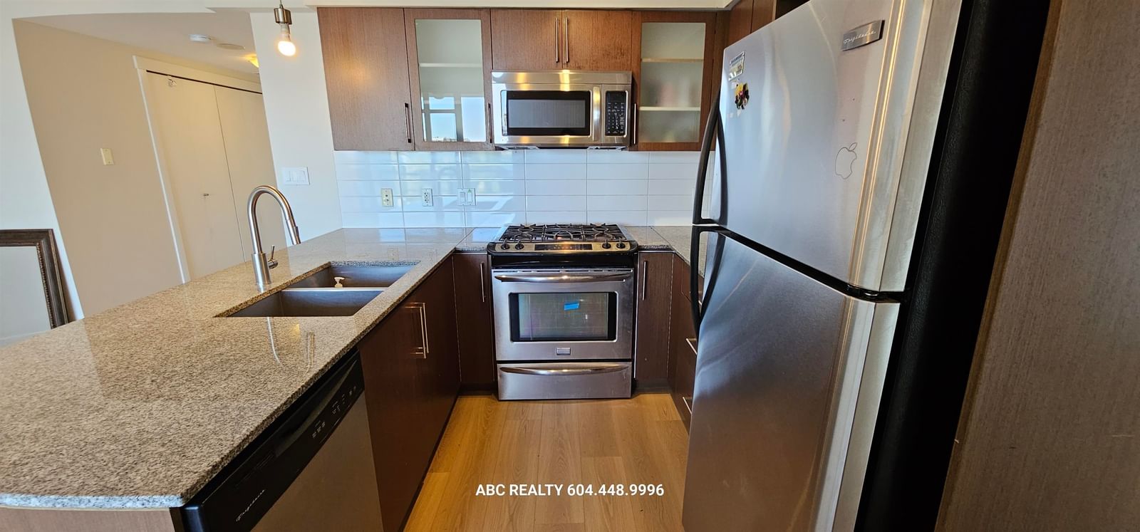 Listing Image 11