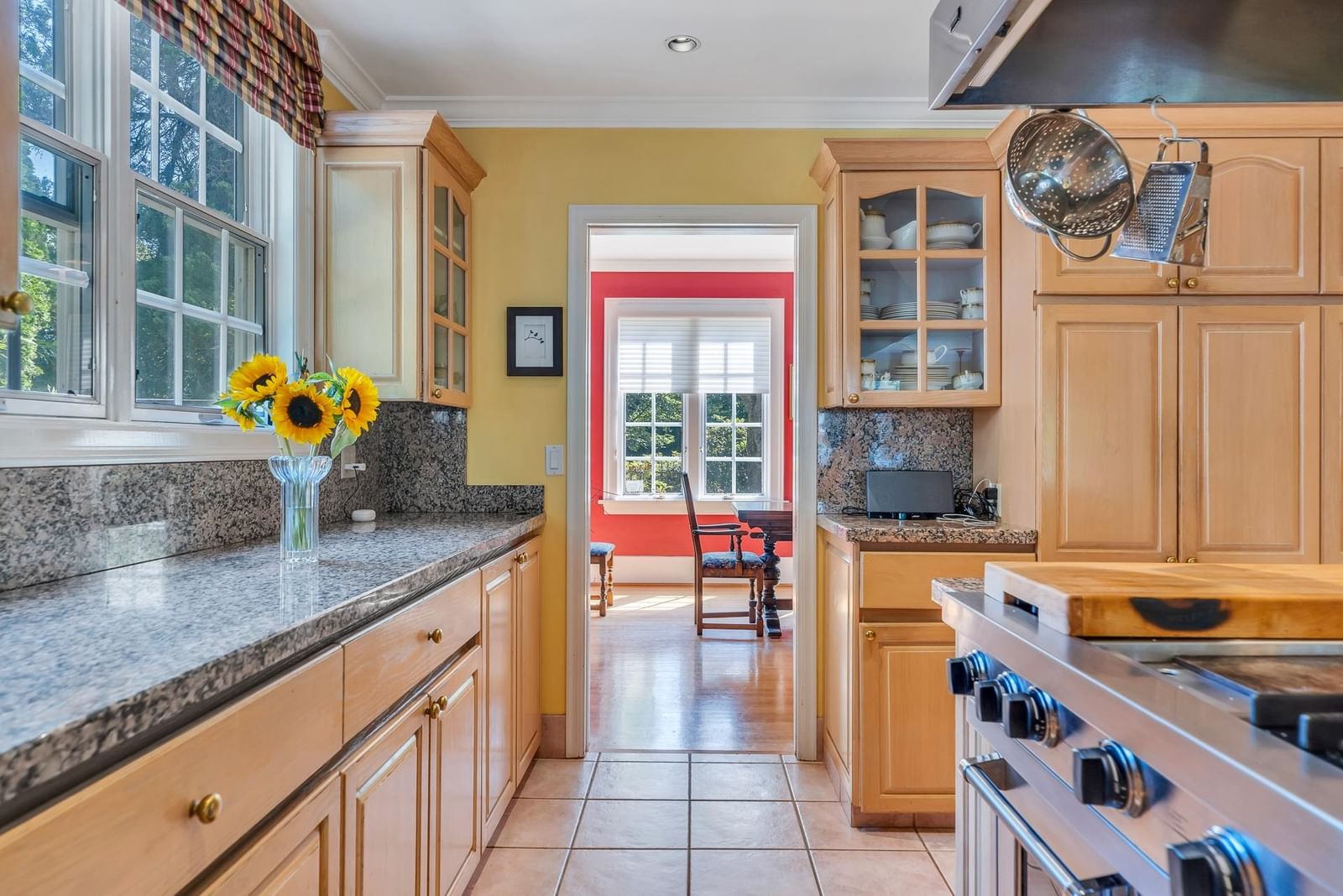Listing Image 11