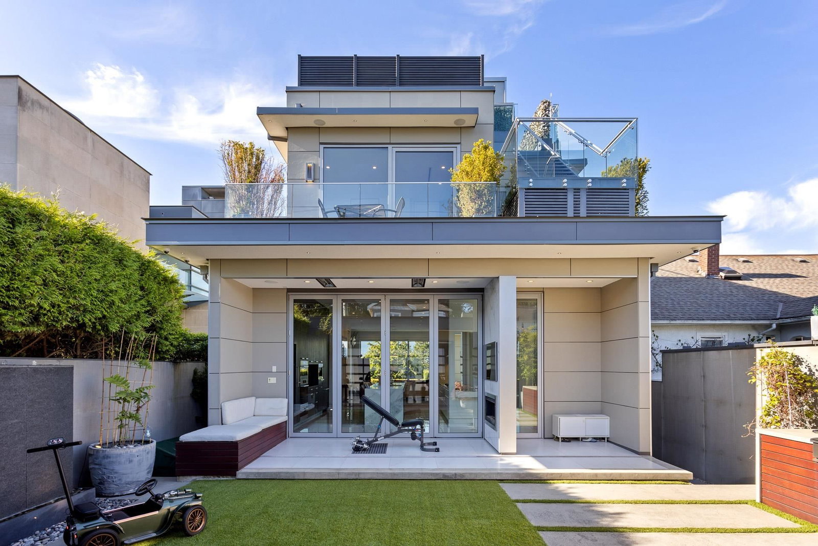 Listing Image 11