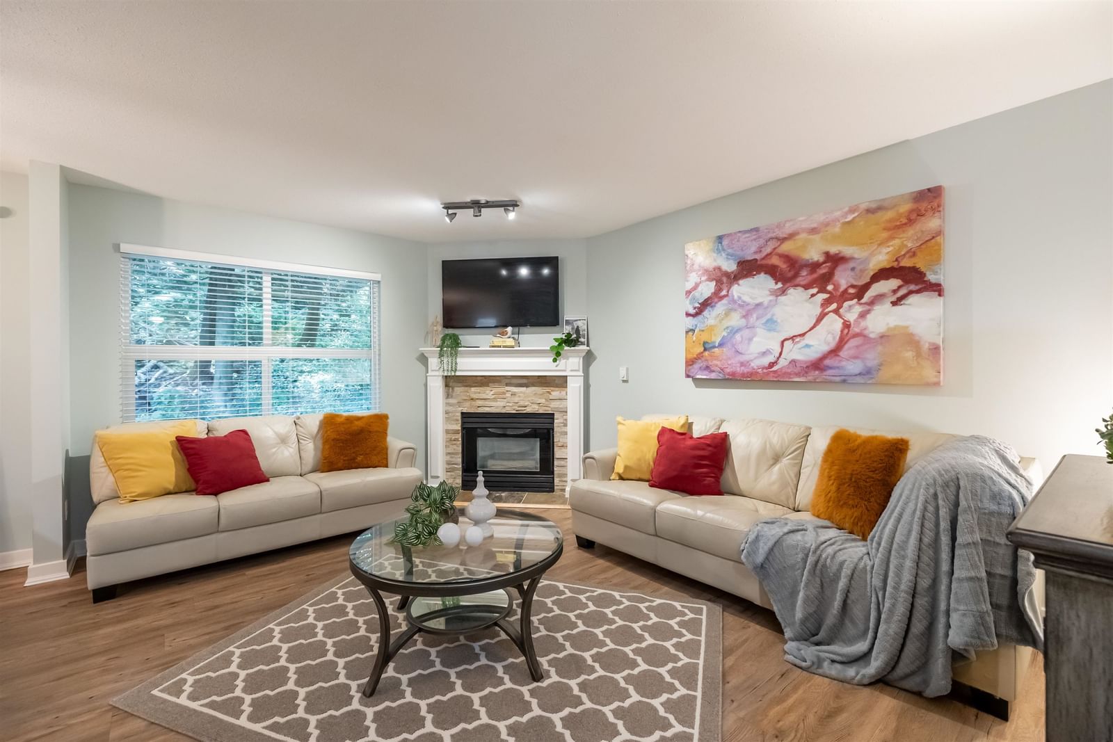 Listing Image 15