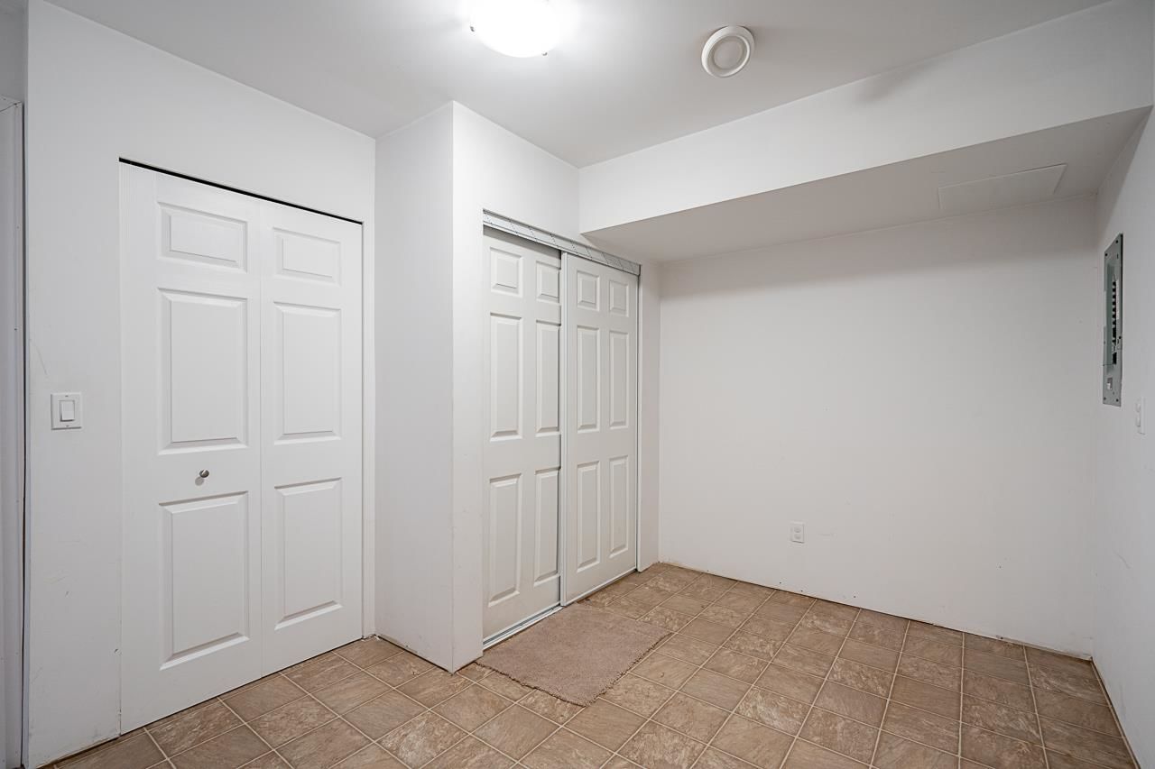 Listing Image 26