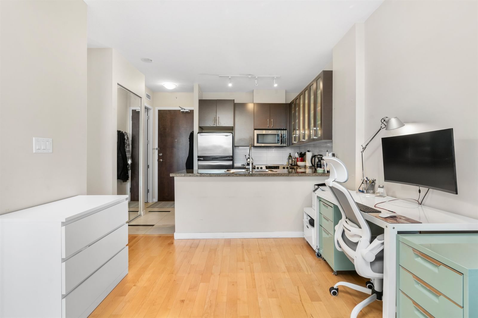 Listing Image 13