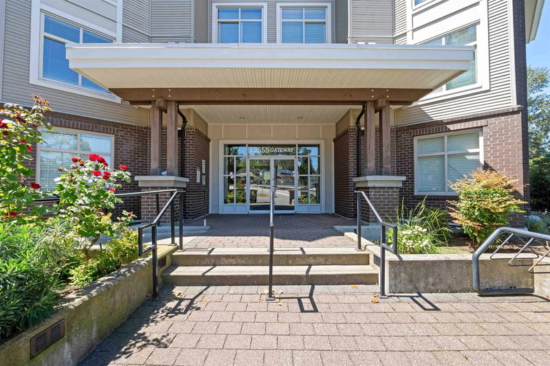 13555 Gateway Drive #202, Surrey, British Columbia (MLS R2907049)