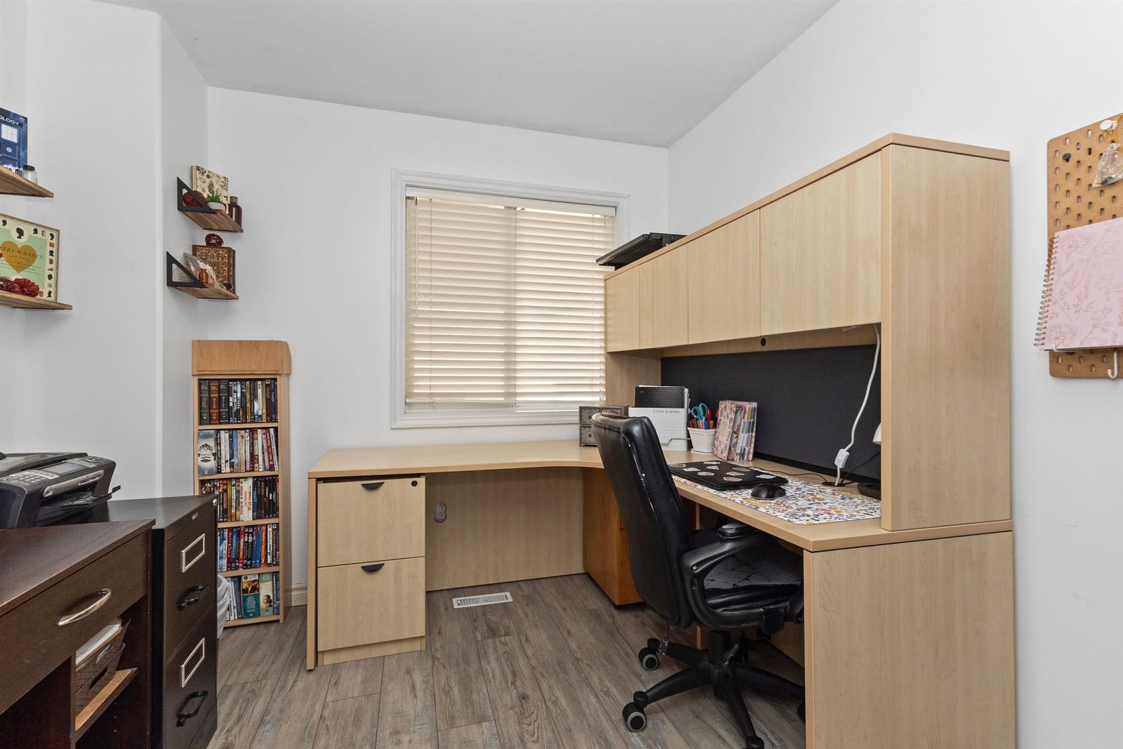 Listing Image 14