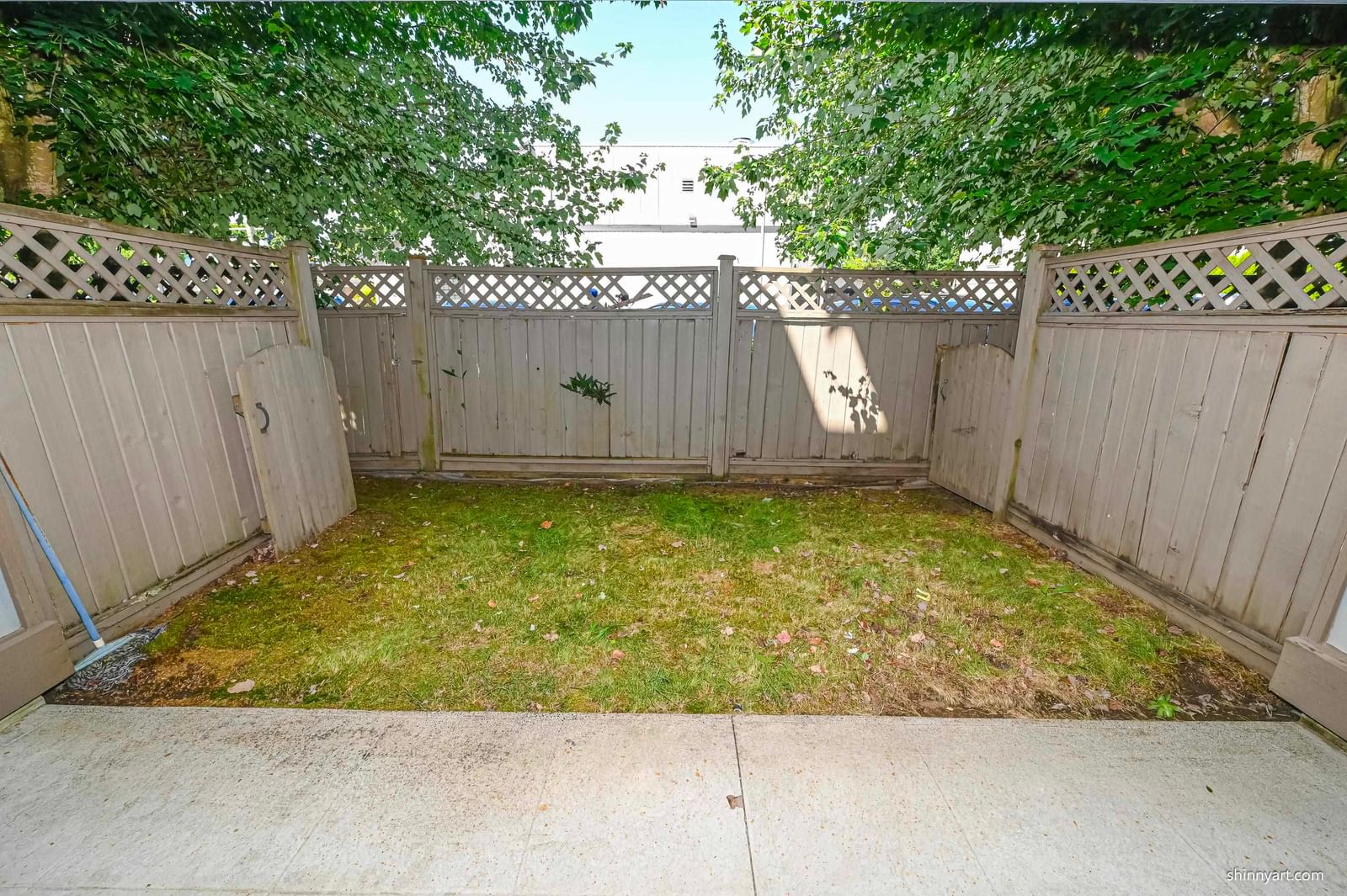 Listing Image 16