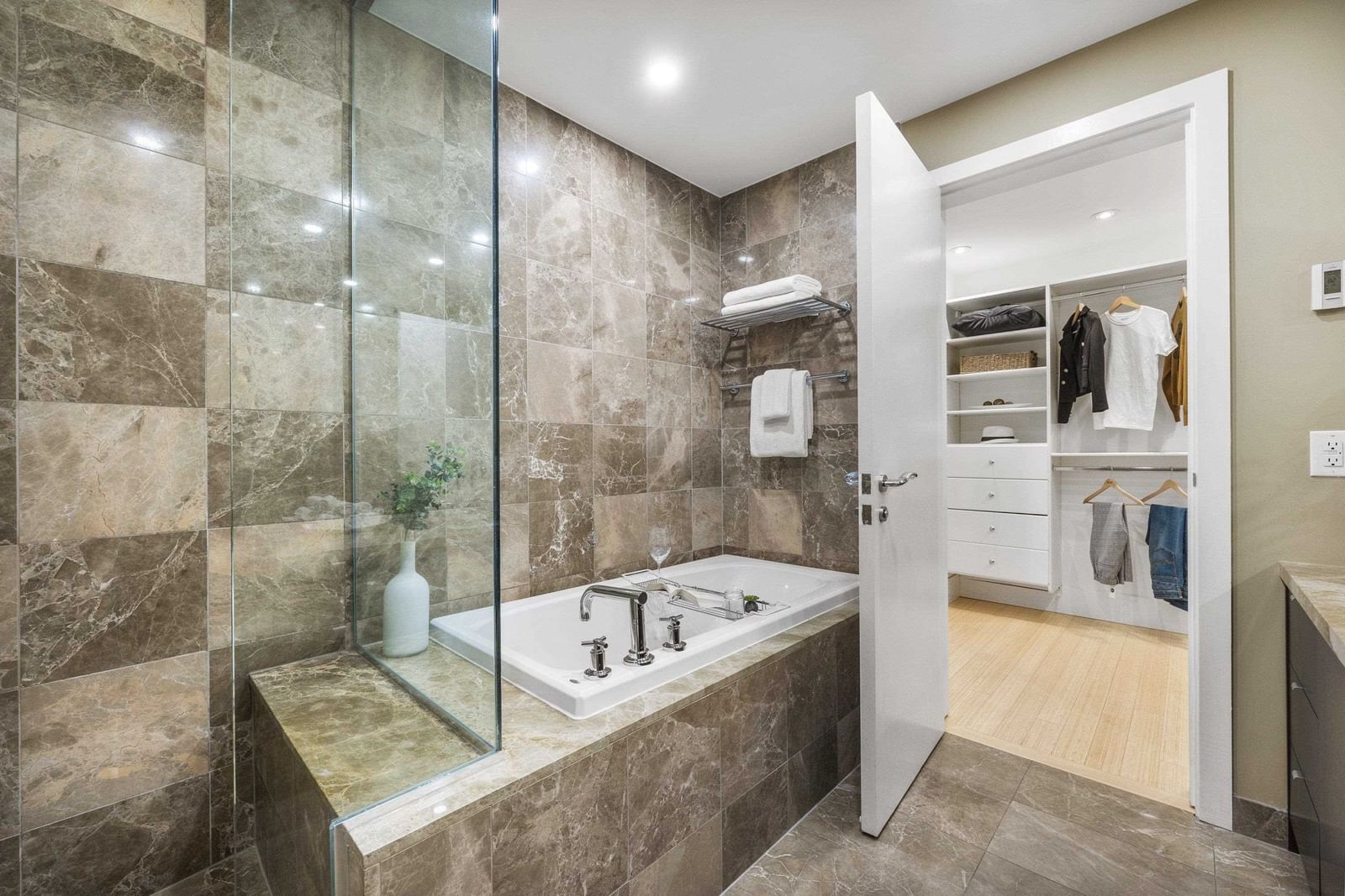 Listing Image 27