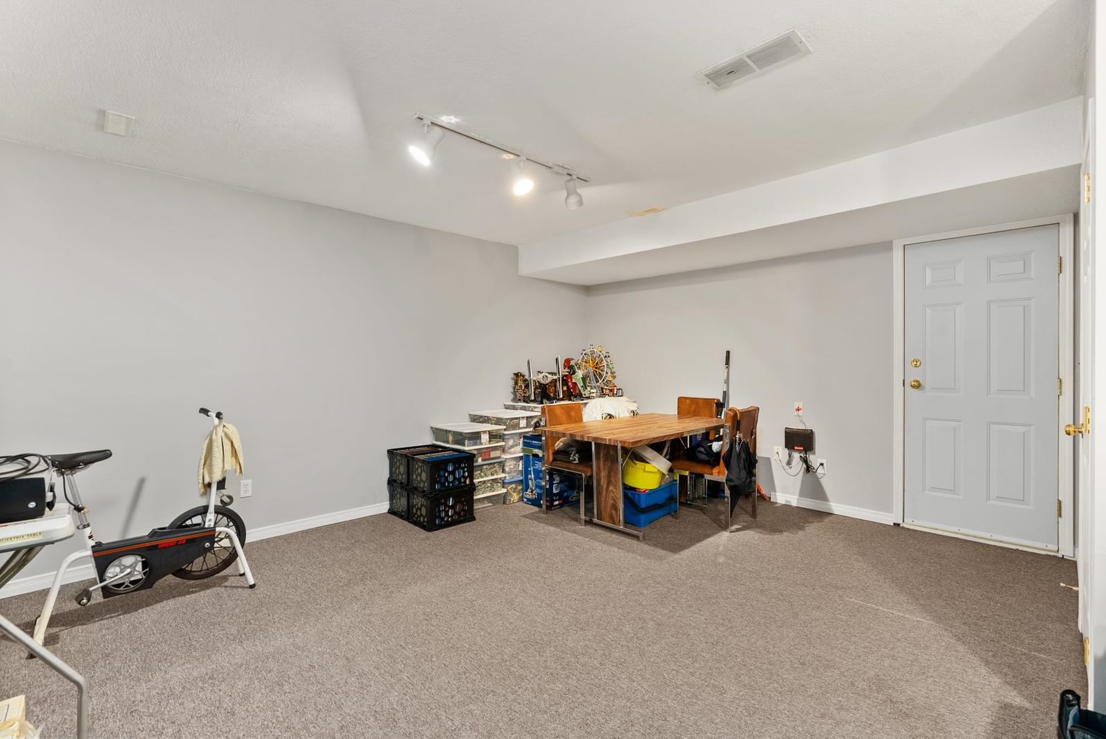 Listing Image 37