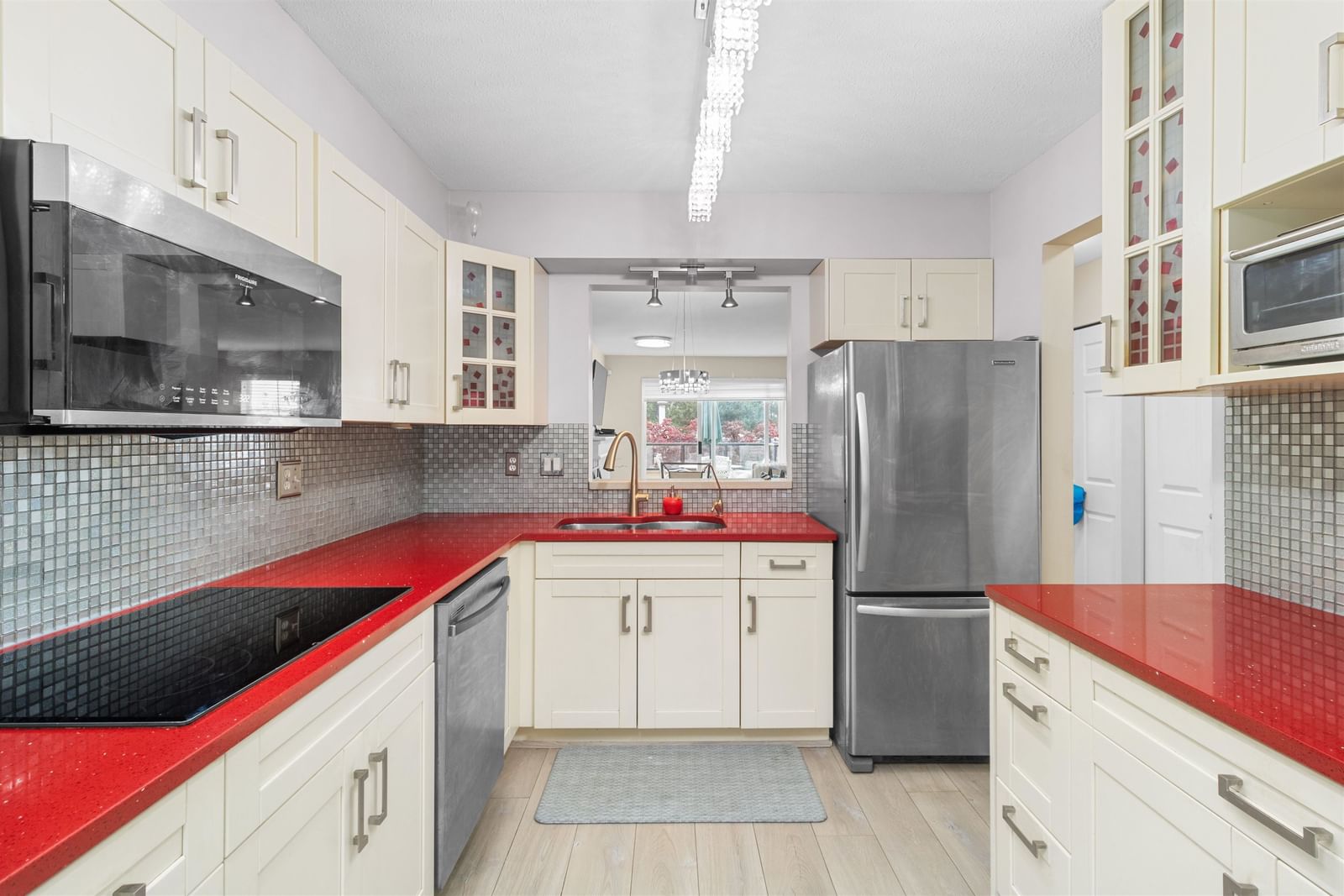 Listing Image 9