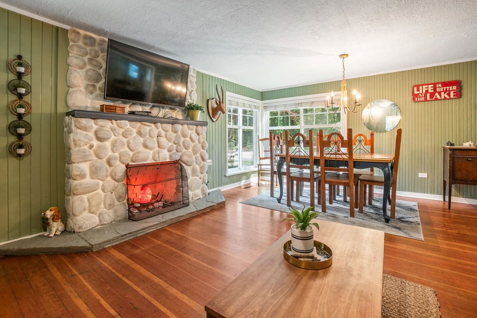 Listing Image 10