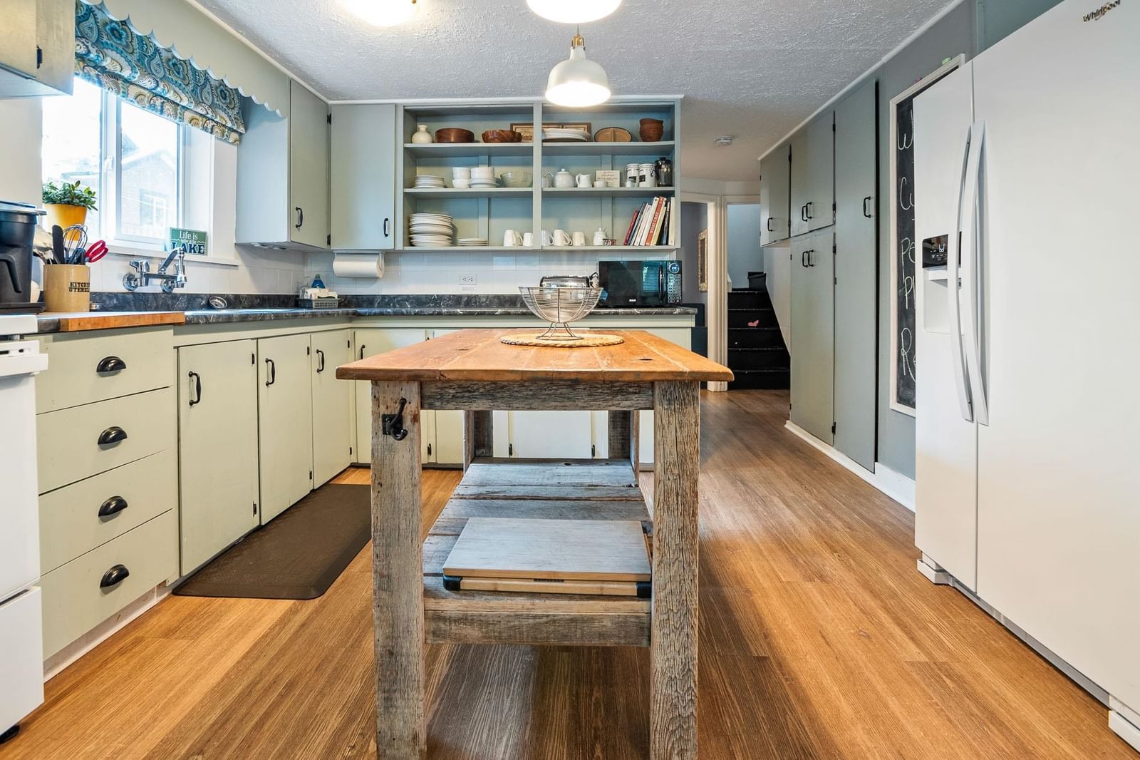 Listing Image 13