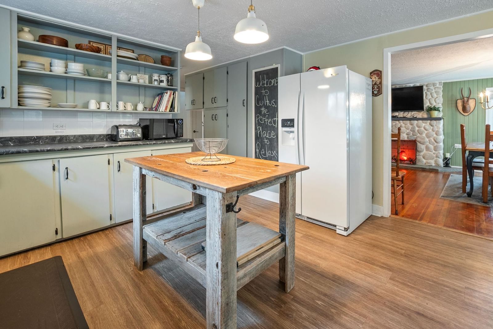 Listing Image 14