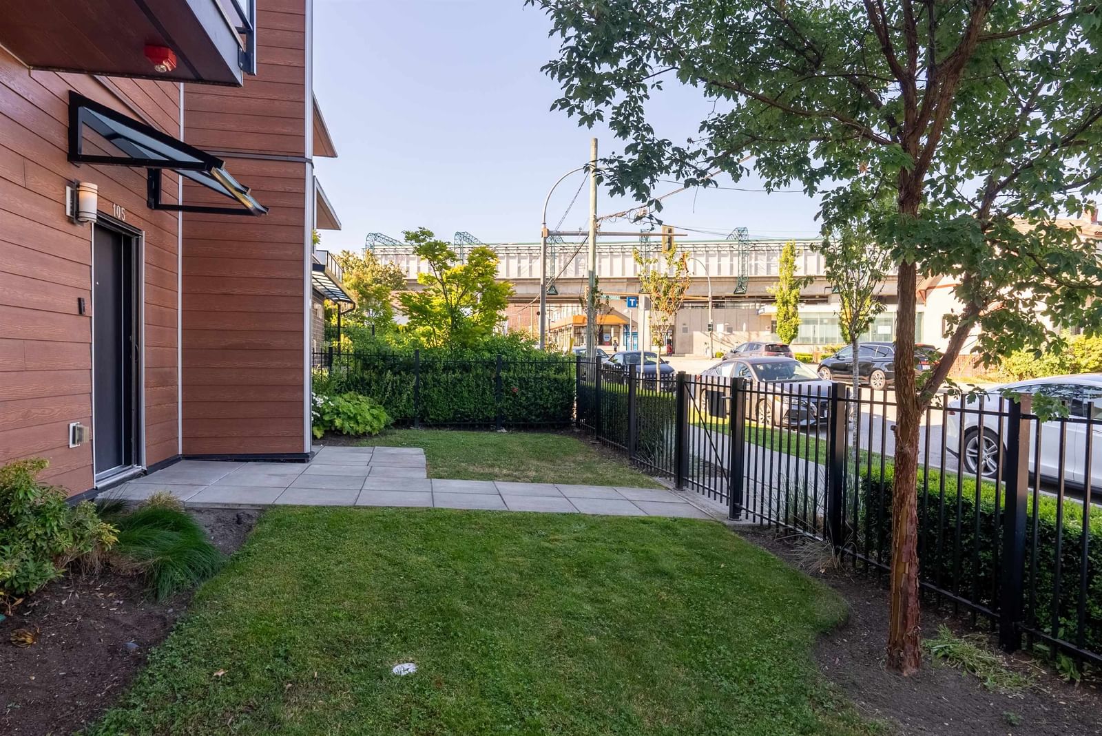 Listing Image 15