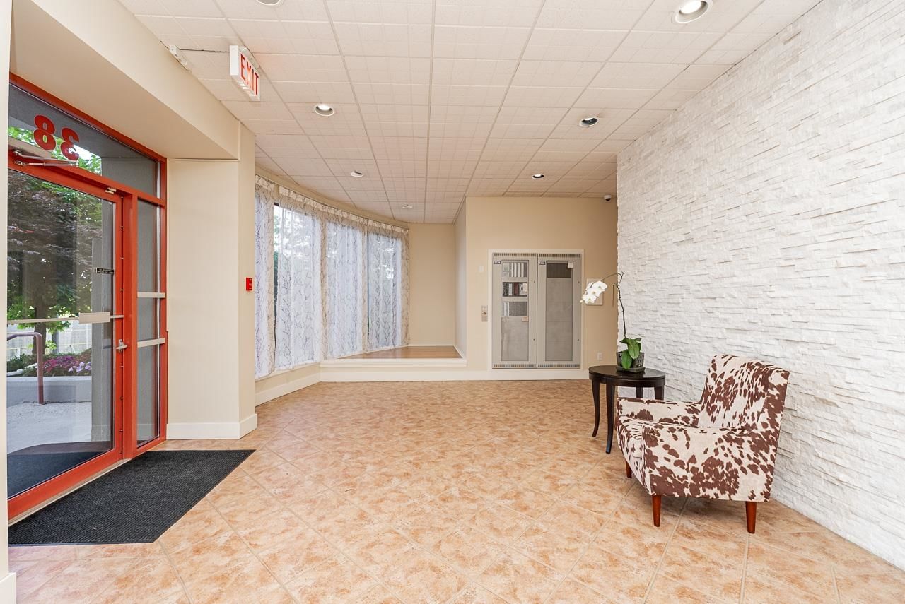 Listing Image 27