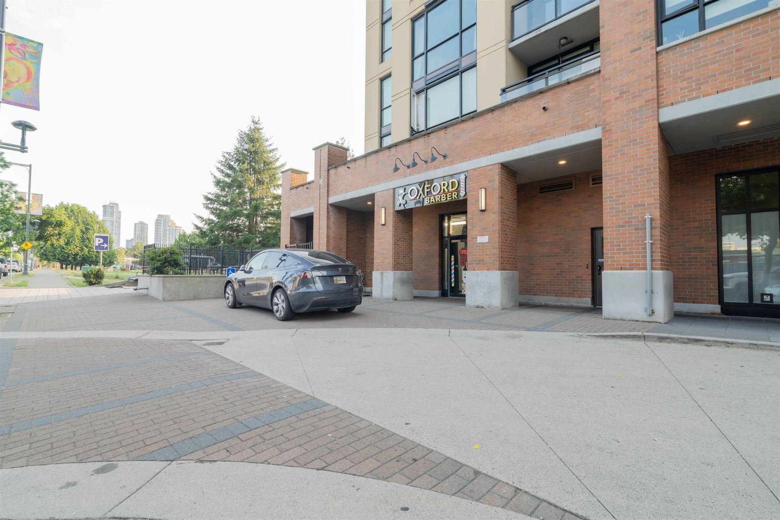 Listing Image 12