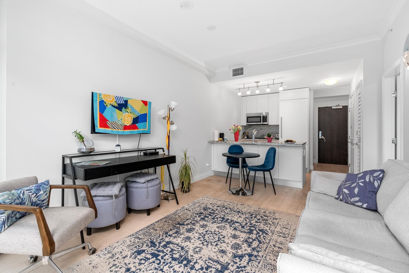 Listing Image 19
