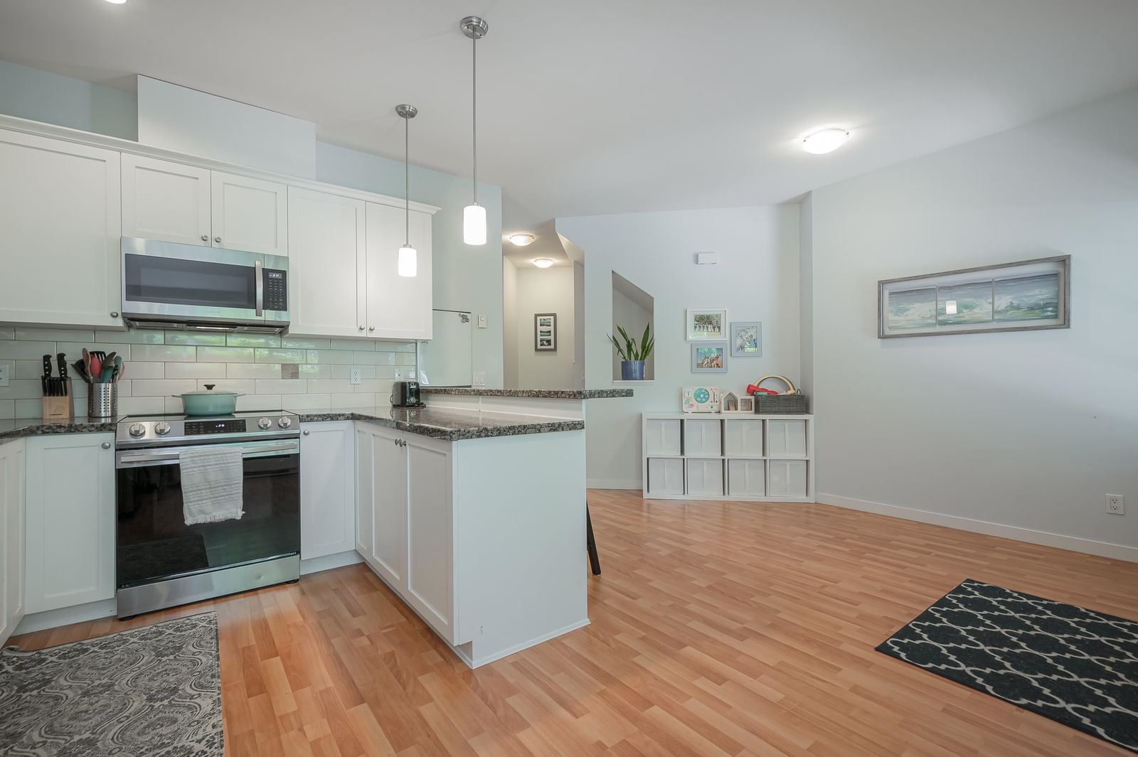 Listing Image 13